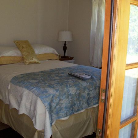 Отель Nettles Farm Lummi Island Экстерьер фото